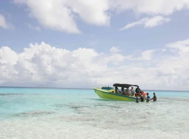 Excursions pour les récifs coralliens de Rangiroa © Vincent LYKY