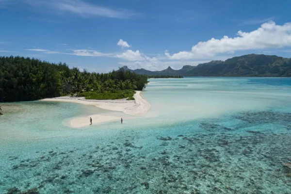 Motu Piscine à Raivavae © Grégoire Le Bacon _ LionAiles