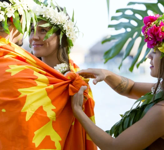 Mariage traditionnel avec tifaifai à Moorea © Tahiti Tourisme