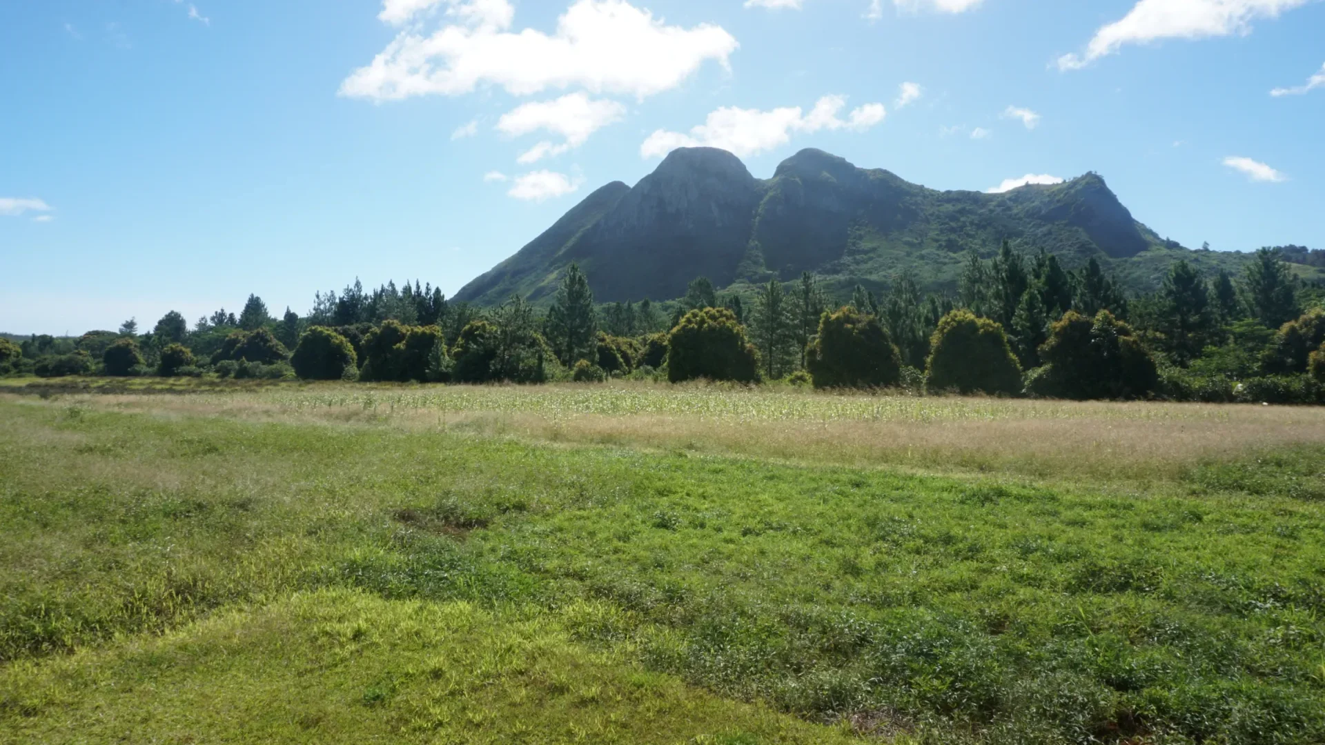 Mont Taitaa à Tubuai © Léa Parizot