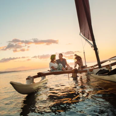 Naviguer sur le lagon en pirogue © Grégoire Le Bacon