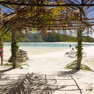 Cabane traditionnelle aux Îles Australes © Grégoire Le Bacon