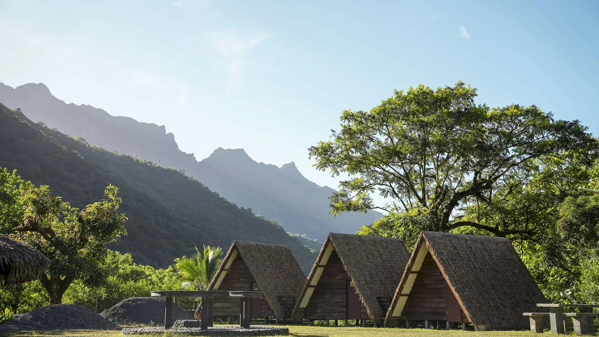 Camping à Tahiti Fare hape © Ra'i Mao