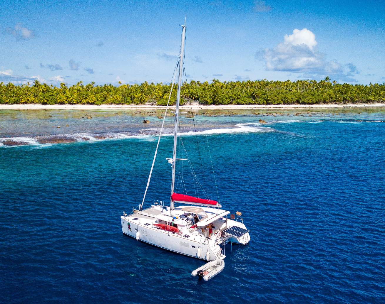 https://tahititourisme.de/wp-content/uploads/2021/12/Poe-charter-location-de-catamaran-Tahiti-et-excursion-journee-Tetiaroa-Maxi-catamaran-compressed.jpg